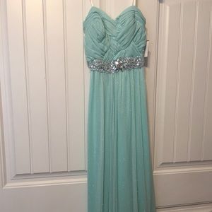 Mint green David’s bridal dress